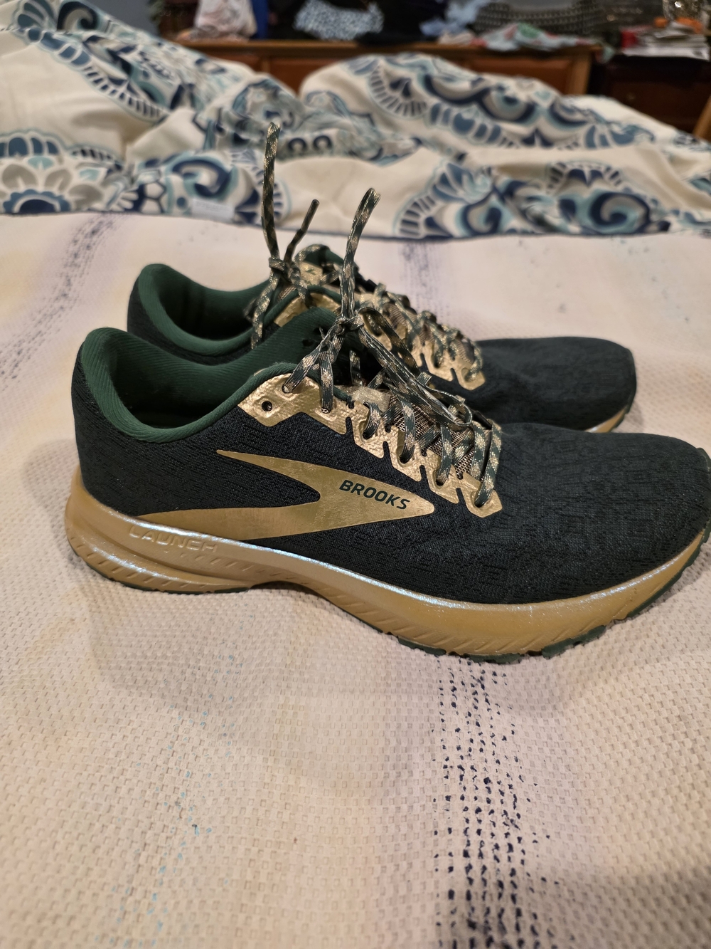 Brooks Launch 7 Green and Gold "Run Lucky"  Running Shoes
